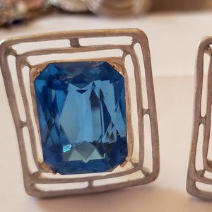 Avon retro emerald cut cobalt clip earrings / 2 inches by 2.25 inches